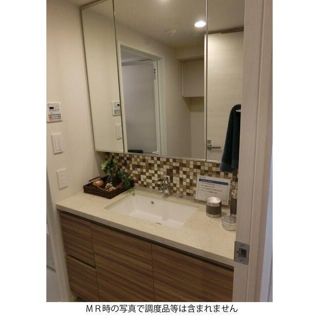 Fタイプ2015年3月撮影 MR時の写真で調度品等は含まれません(内装)