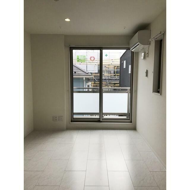(居間)
