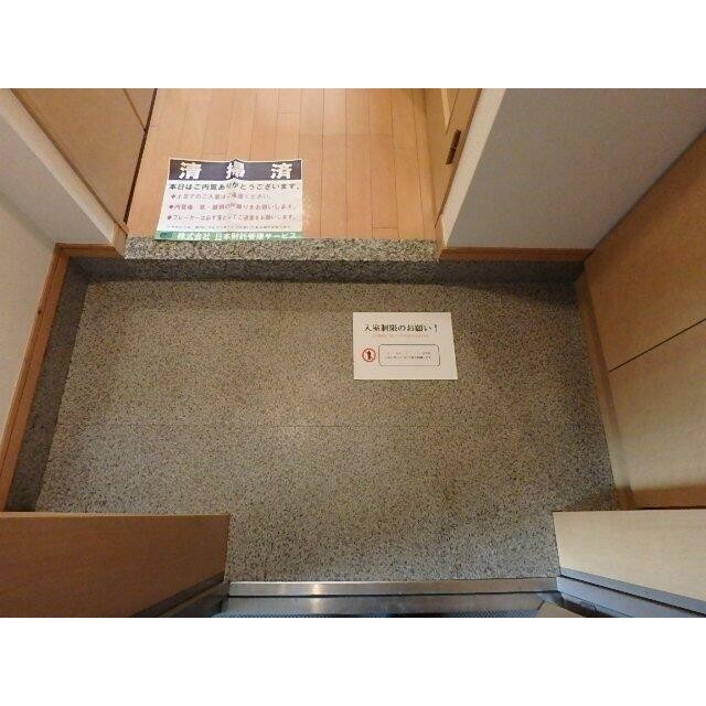 (玄関)