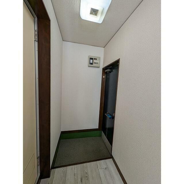 (玄関)