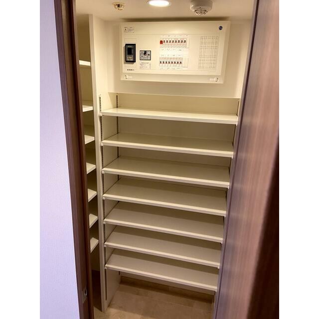 シューズインクローゼット(内装)