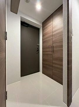 ※同仕様写真含む(玄関)