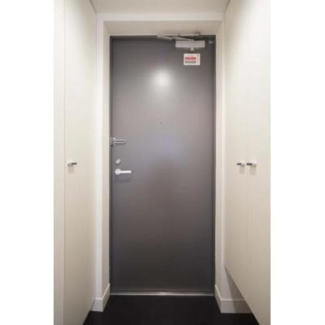 ※写真は同タイプ住戸です。(玄関)