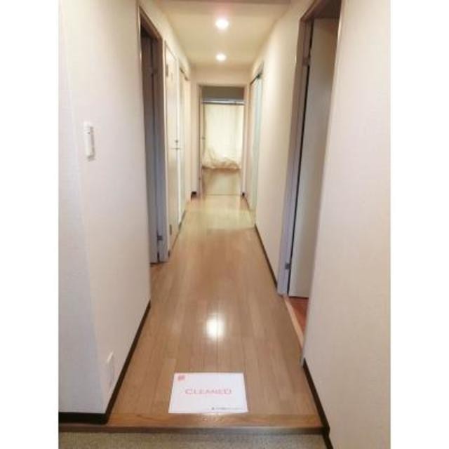 ※写真は同タイプ住戸です。(玄関)