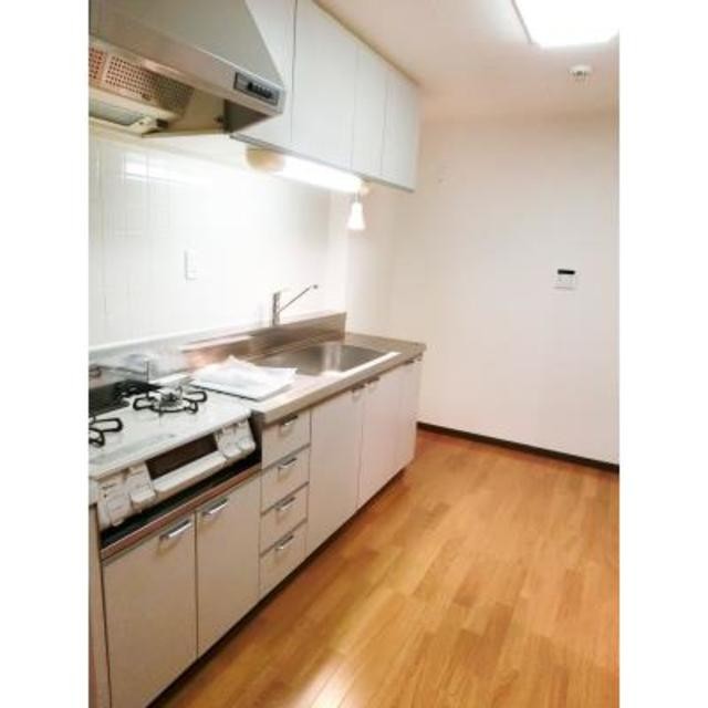 ※写真は同タイプ住戸です。(キッチン)