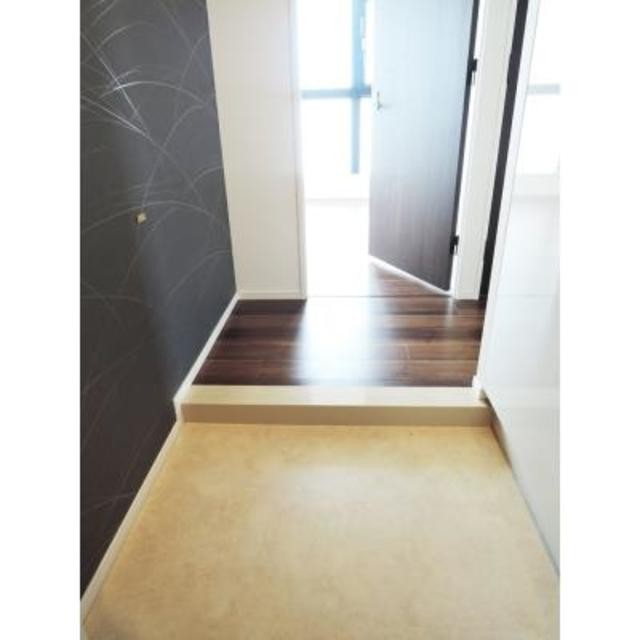 ※写真は同タイプ住戸です。(玄関)