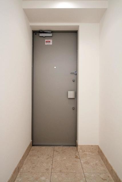 ※写真は同タイプ住戸です。(玄関)