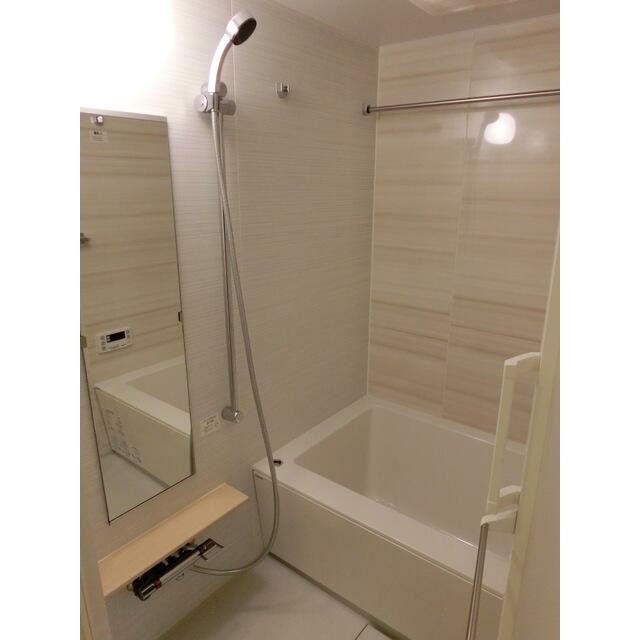 BRタイプ2015年3月撮影 同タイプ803号室の写真です。(風呂)