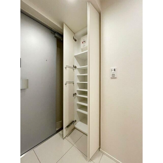 シューズボックス