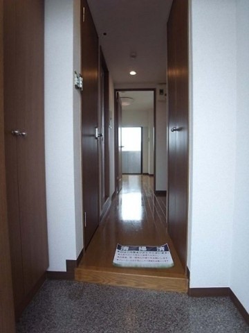 ※同仕様写真含む(玄関)