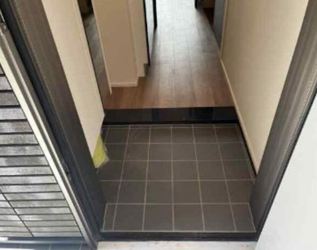 同仕様写真含む(玄関)