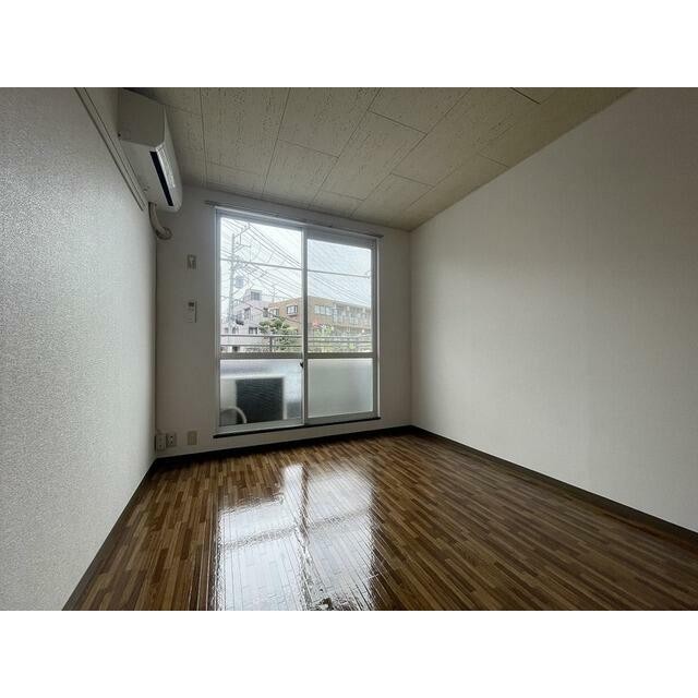 (居間)