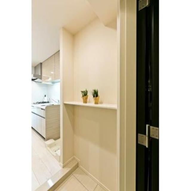 ※同仕様写真含む。家具小物等はイメージです。(玄関)