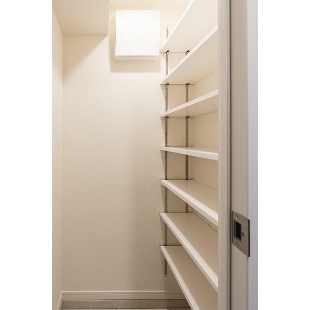 シューズボックス