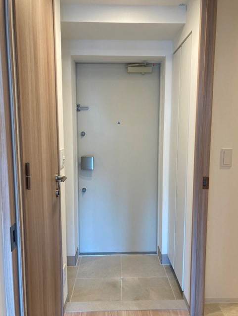 ※写真は同タイプ住戸です。(玄関)