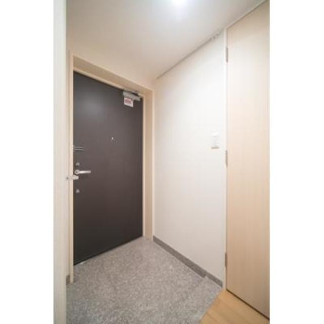 ※写真は同タイプ住戸です。(玄関)