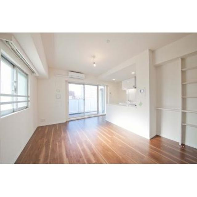 ※写真は同タイプ住戸です。(居間)