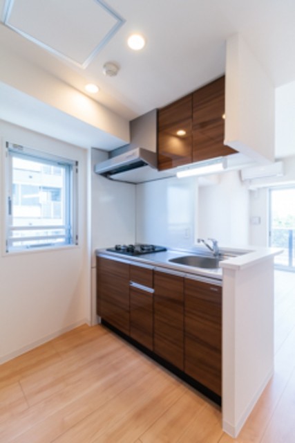 ※写真は同タイプ住戸です。(キッチン)