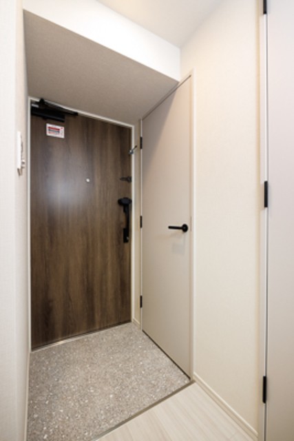 ※写真は同タイプ住戸です。(玄関)