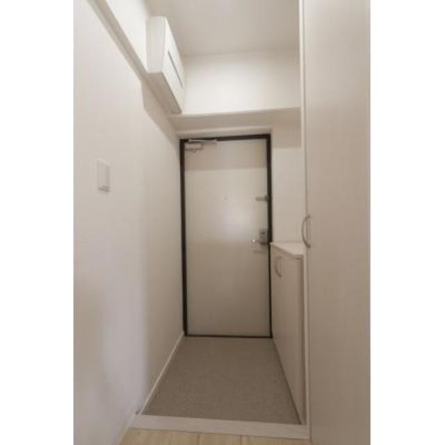 ※写真は同タイプ住戸です。(玄関)