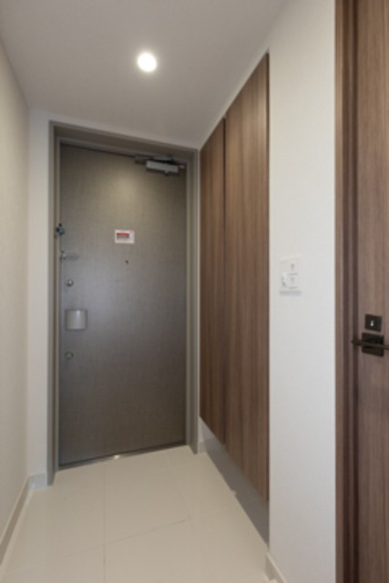 ※写真は同タイプ住戸です。(玄関)