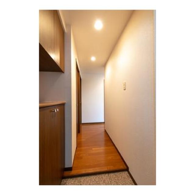 ※写真は同タイプ住戸です。(玄関)