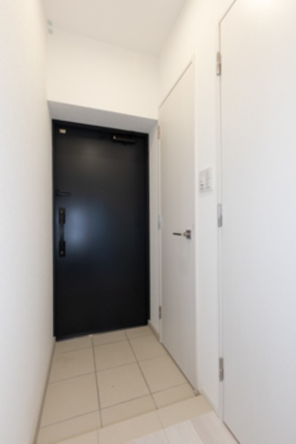 ※写真は同タイプ住戸です。(玄関)