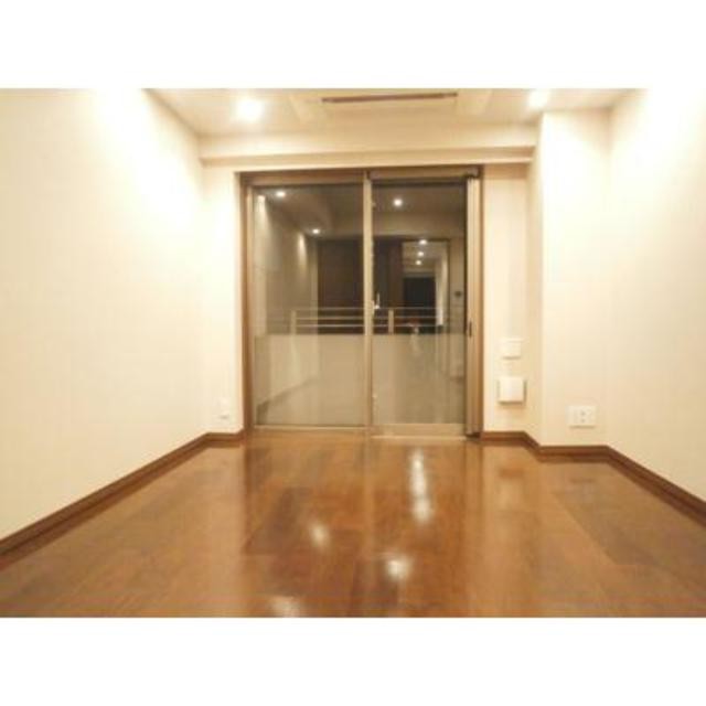 ※写真は同タイプ住戸です。(居間)