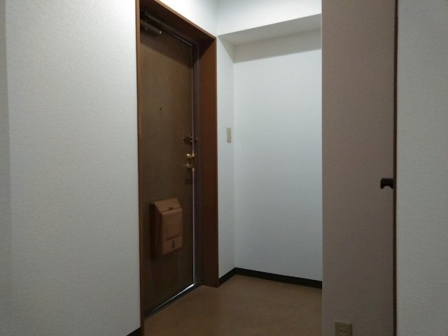 (玄関)