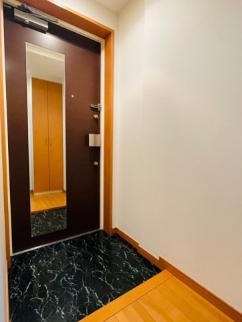 ※同仕様写真(玄関)