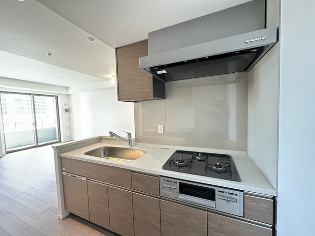 ※写真は同タイプ住戸です。(キッチン)