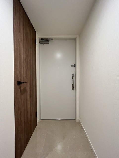 ※写真は同タイプ住戸です。(玄関)