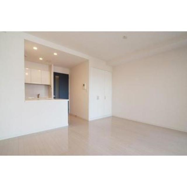 ※写真は同タイプ住戸です。(居間)