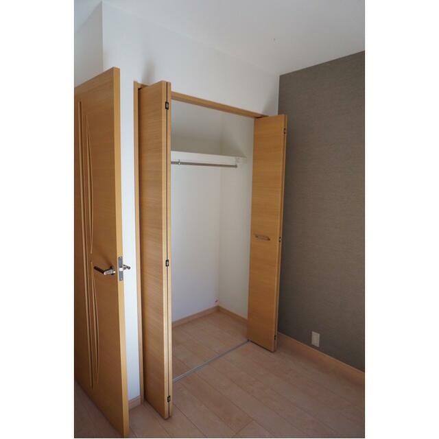 ※同タイプの別部屋の写真です。(内装)