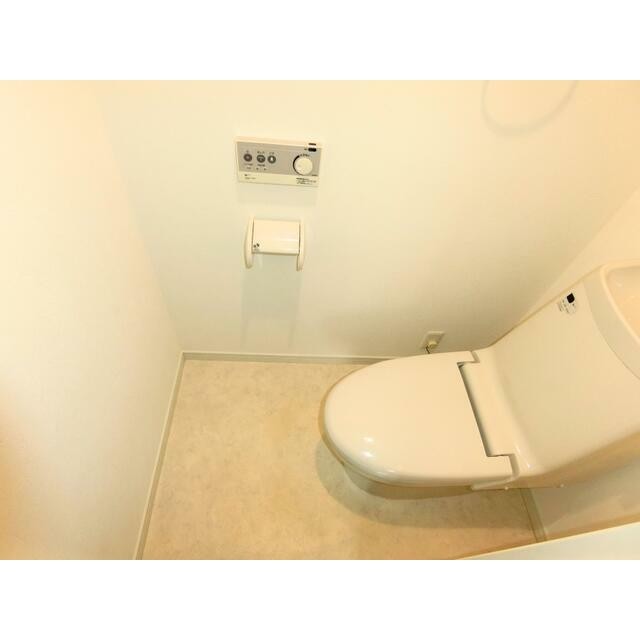 温水便座洗浄タンク一体式(内装)