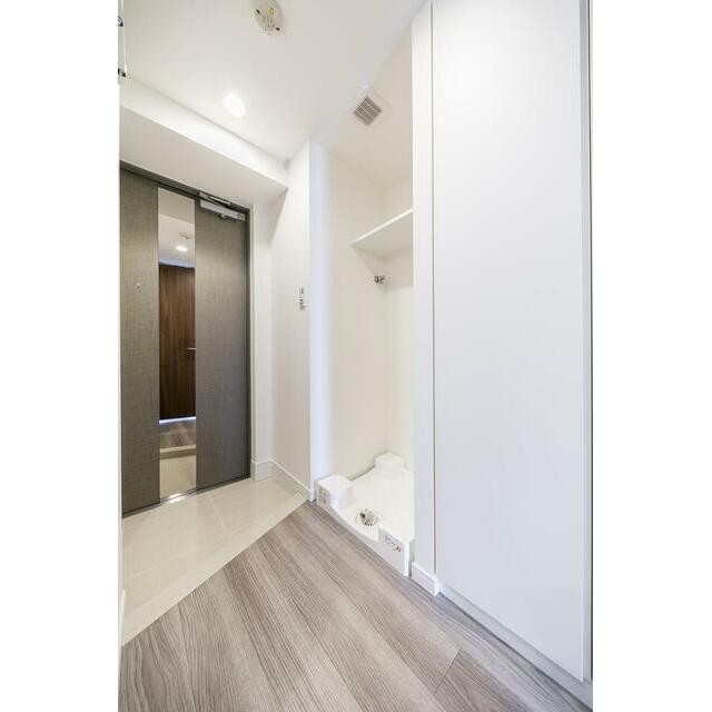 ※写真は同タイプ住戸です。(玄関)