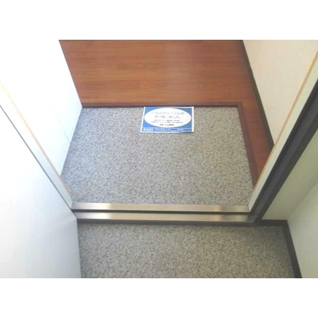 (玄関)