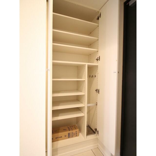 シューズボックス