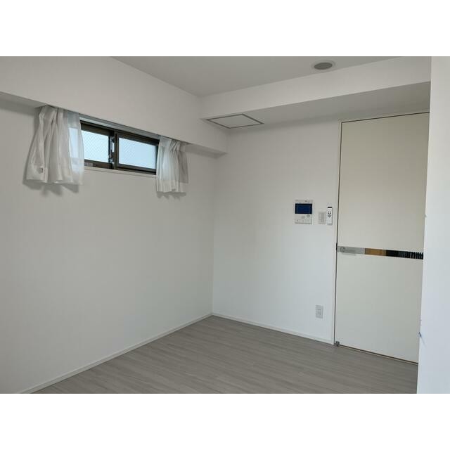 ☆室内写真は同タイプ他部屋（参考写真）になります。フローリングカラー等異なる場合がございます。