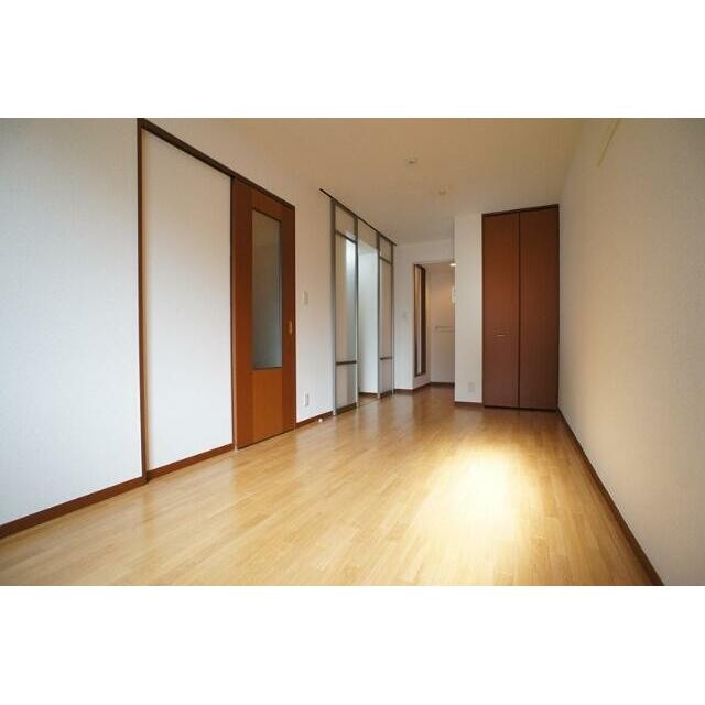 約9帖の広めの室内！(居間)