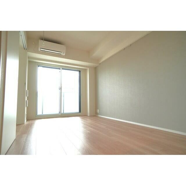 ※写真は同タイプ住戸です。(居間)