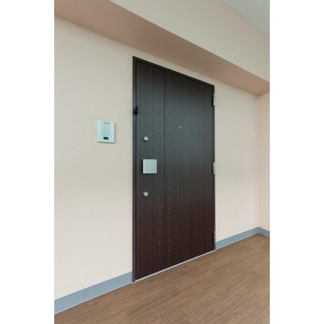 ※同仕様写真含む(玄関)