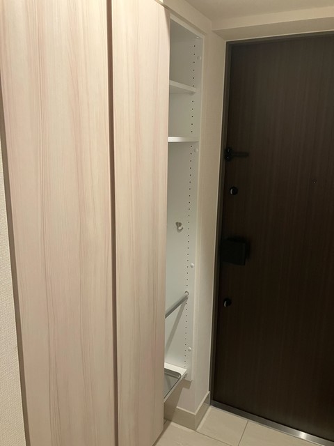 ※写真は同タイプ住戸です。(玄関)