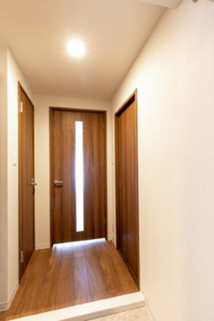 ※写真は同タイプ住戸です。(玄関)