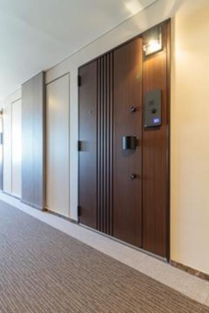 ※写真は同タイプ住戸です。(玄関)