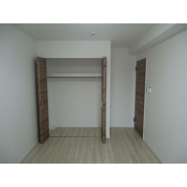 共用廊下側洋室