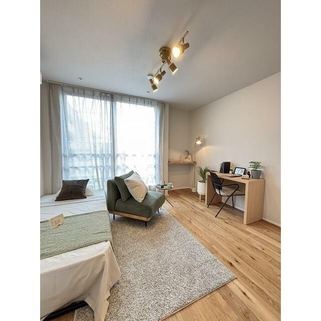 【家具・家電の備え付けはありません】(居間)