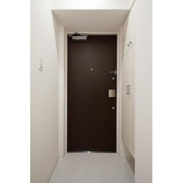 ※写真は同タイプ住戸です。(玄関)