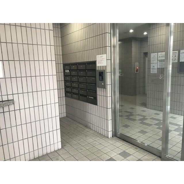1Fオートロック、メールボックス、掲示板(その他建物画像)