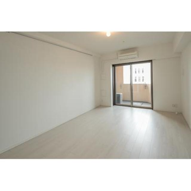 ※写真は同タイプ住戸です。(居間)